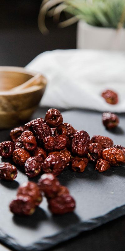 dates-pitted-dates-dried-fruit-food